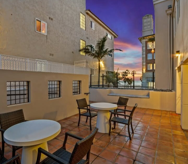 Image gallery marquee