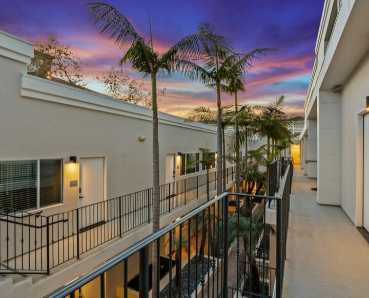 Image gallery marquee